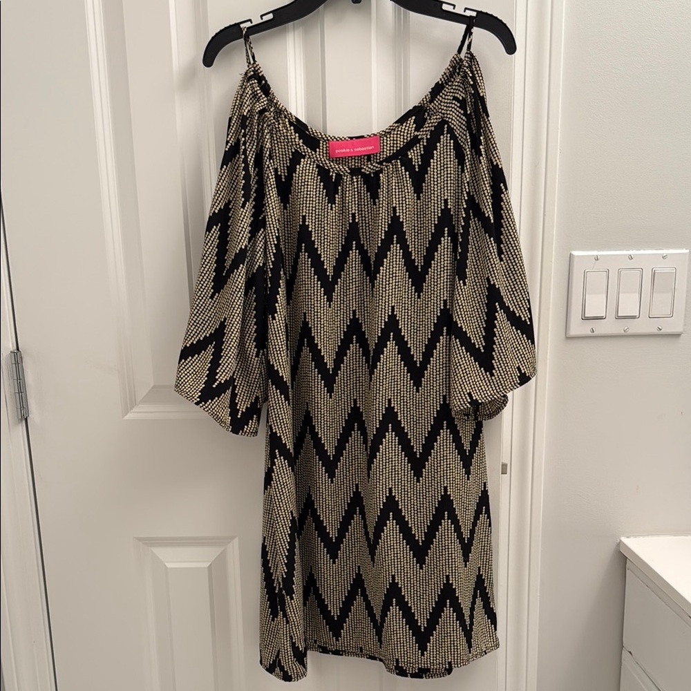 Cold shoulder Black and Cream Zigzag Mini Dress
